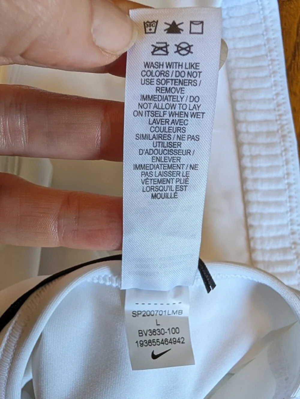 Nike Dri-FIT Swoosh Medium Support Sports Bra NWT White Women's Large